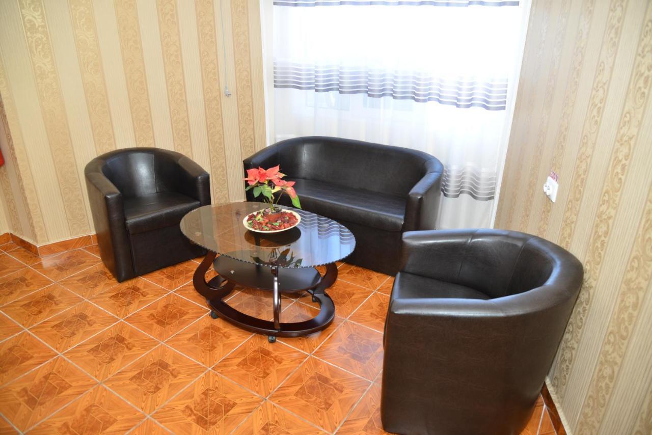 Appartement Stejarul Buzău Extérieur photo